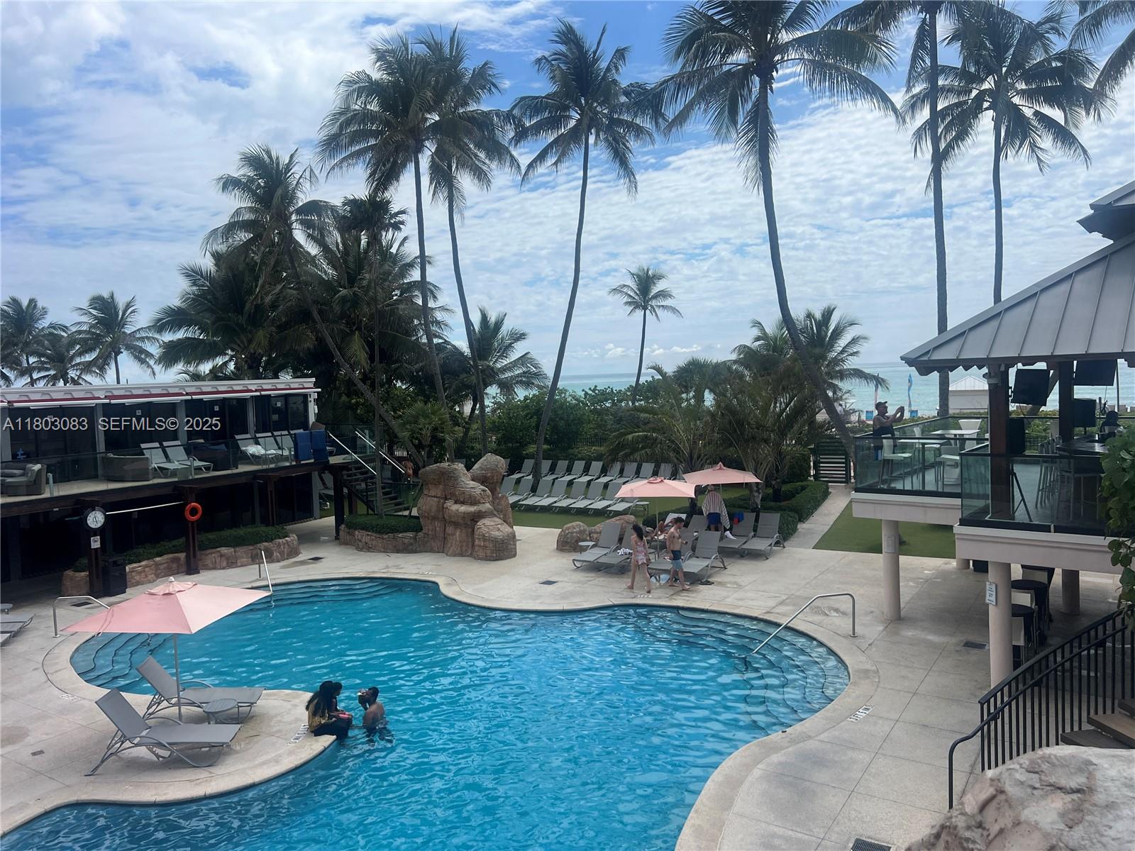 THE ALEXANDER CONDO - Residential