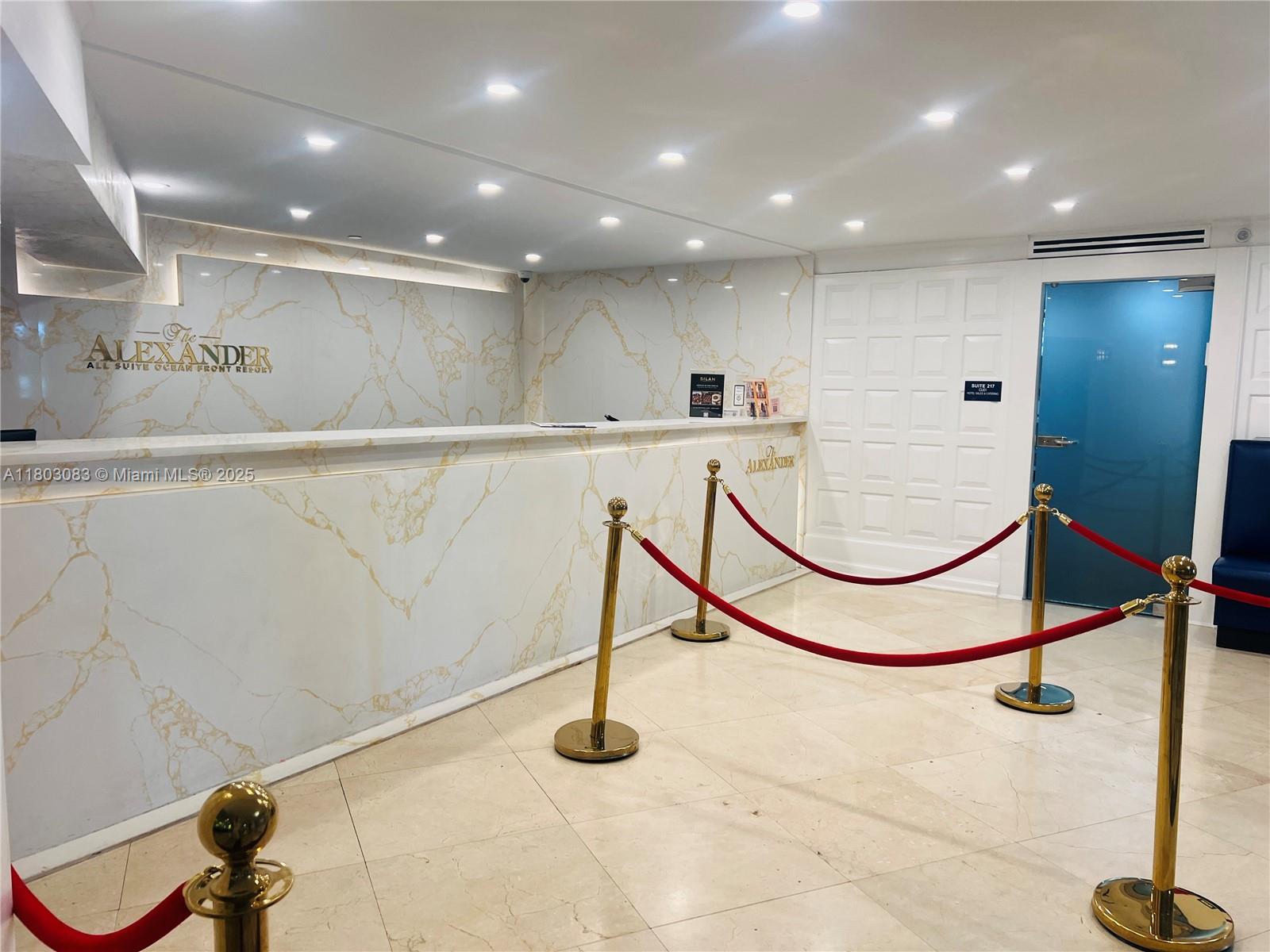 THE ALEXANDER CONDO - Residential