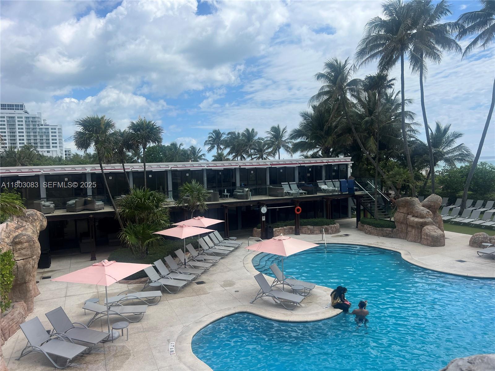 THE ALEXANDER CONDO - Residential