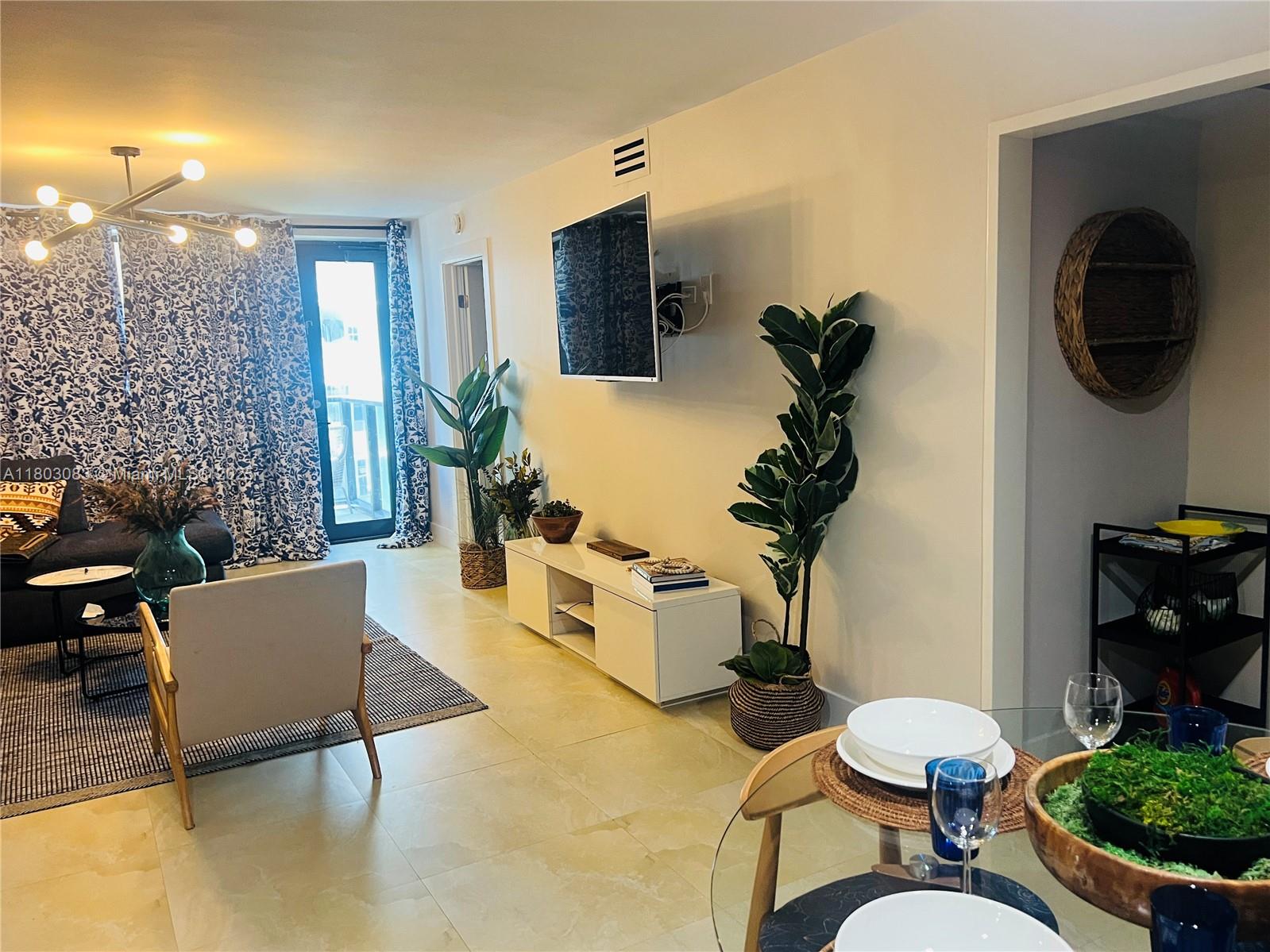 THE ALEXANDER CONDO - Residential