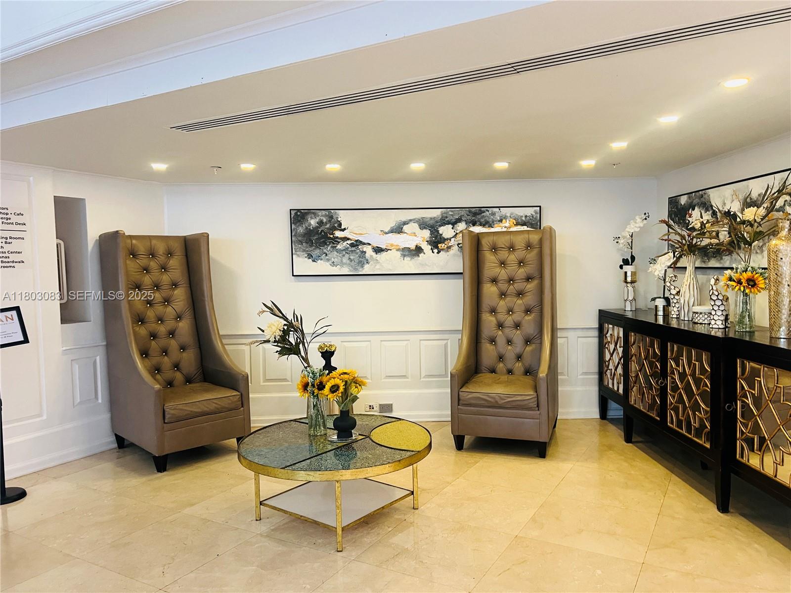 THE ALEXANDER CONDO - Residential