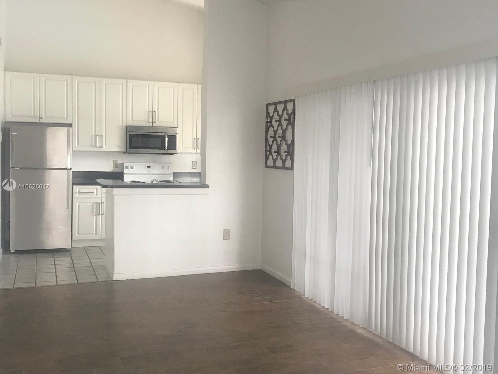LAKEVIEW CLUB CONDO - Residential Lease