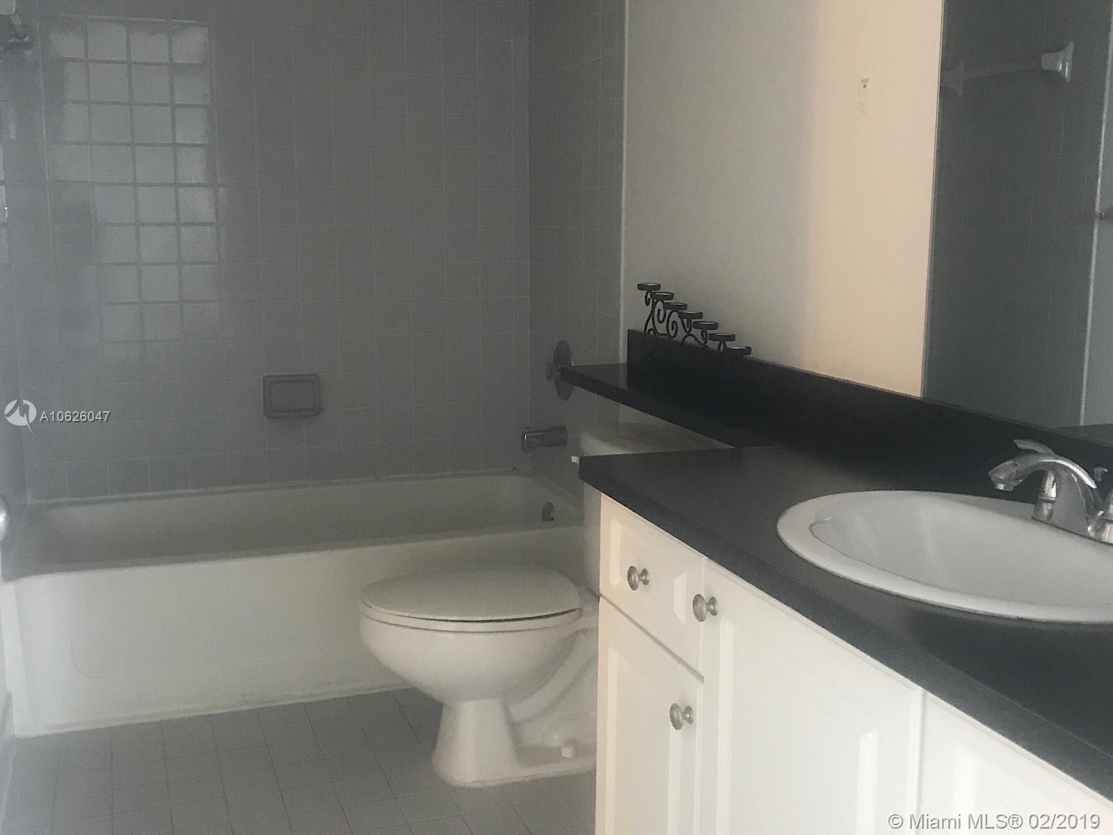 LAKEVIEW CLUB CONDO - Residential Lease