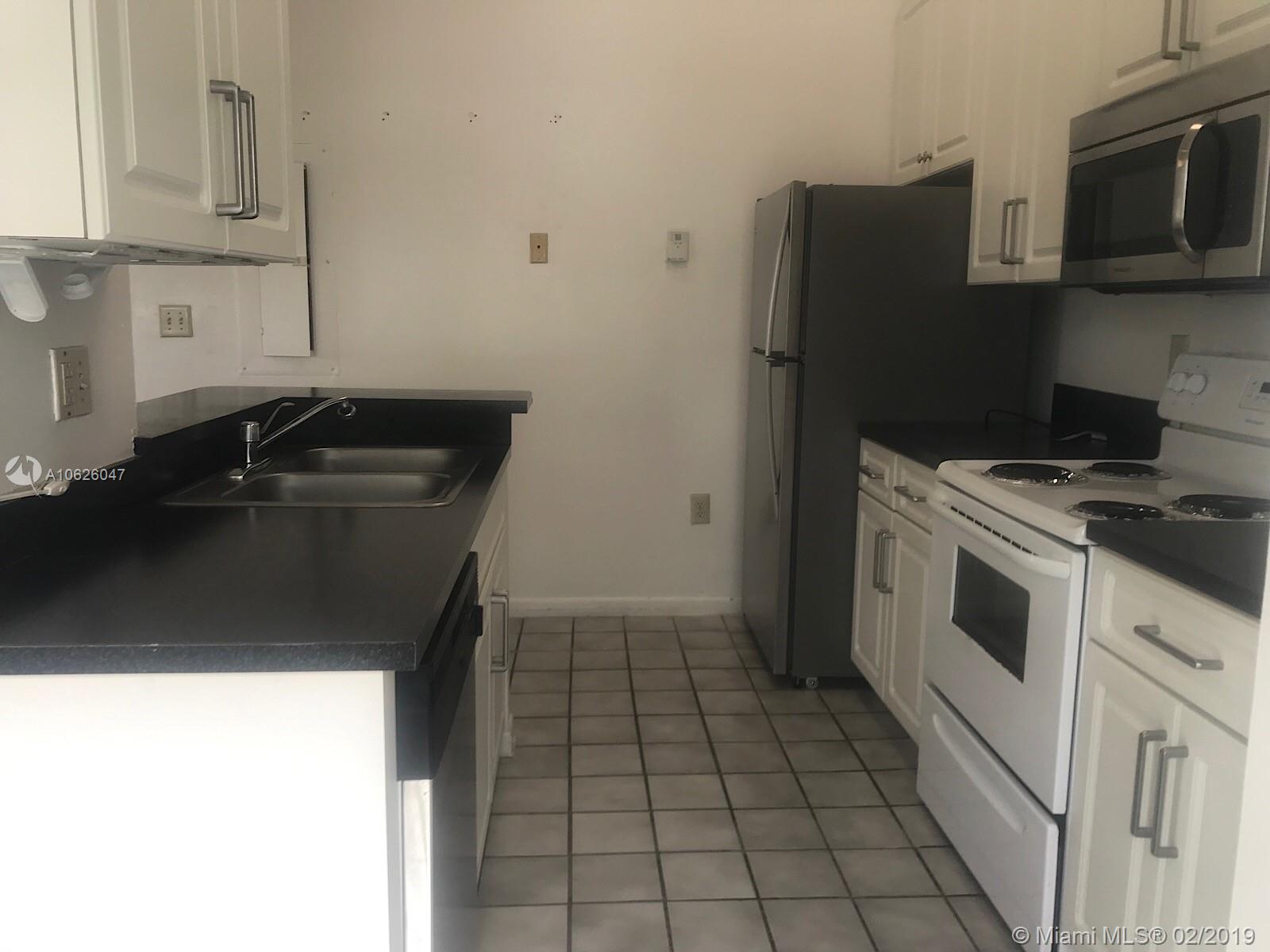 LAKEVIEW CLUB CONDO - Residential Lease