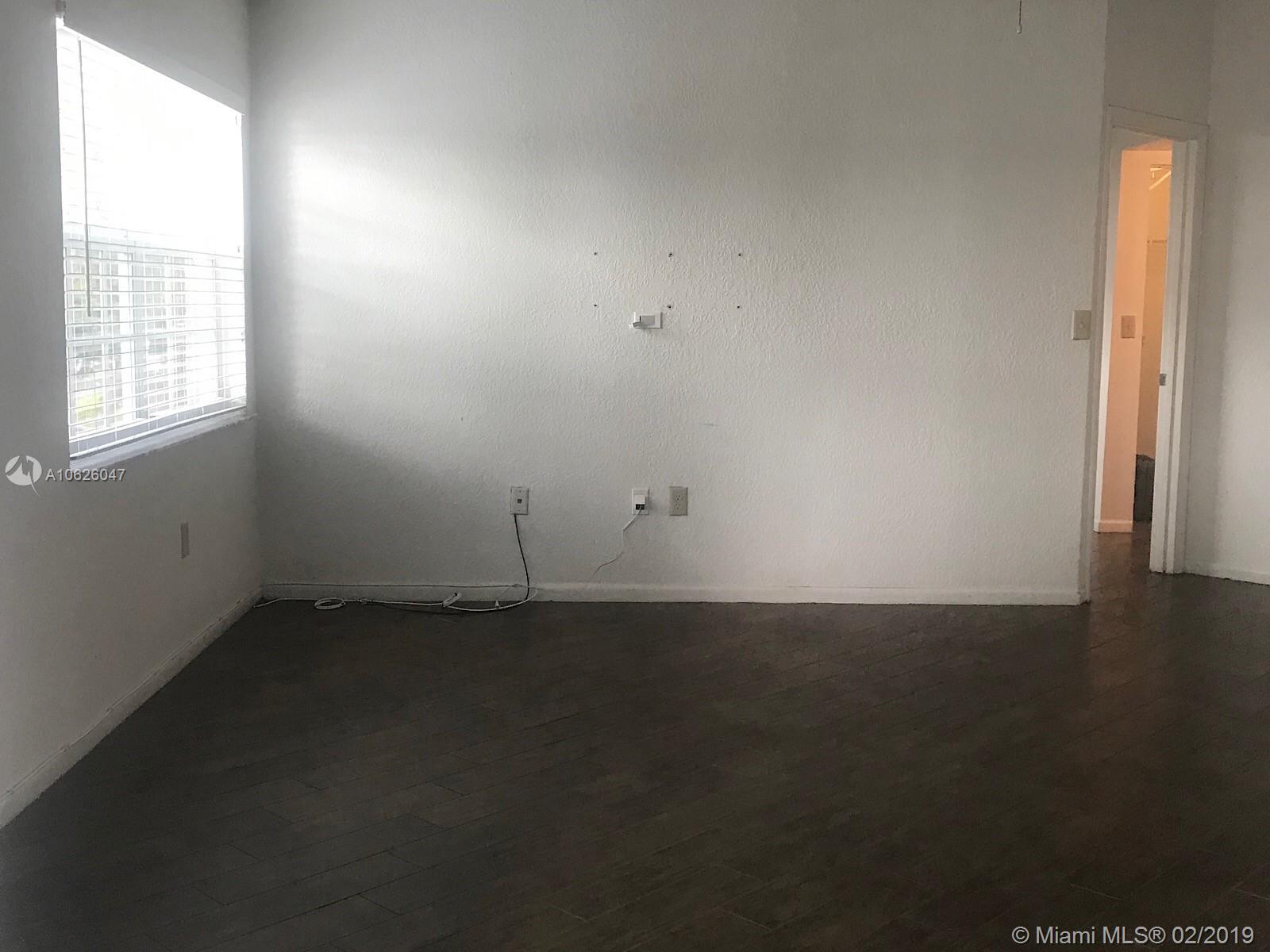 LAKEVIEW CLUB CONDO - Residential Lease