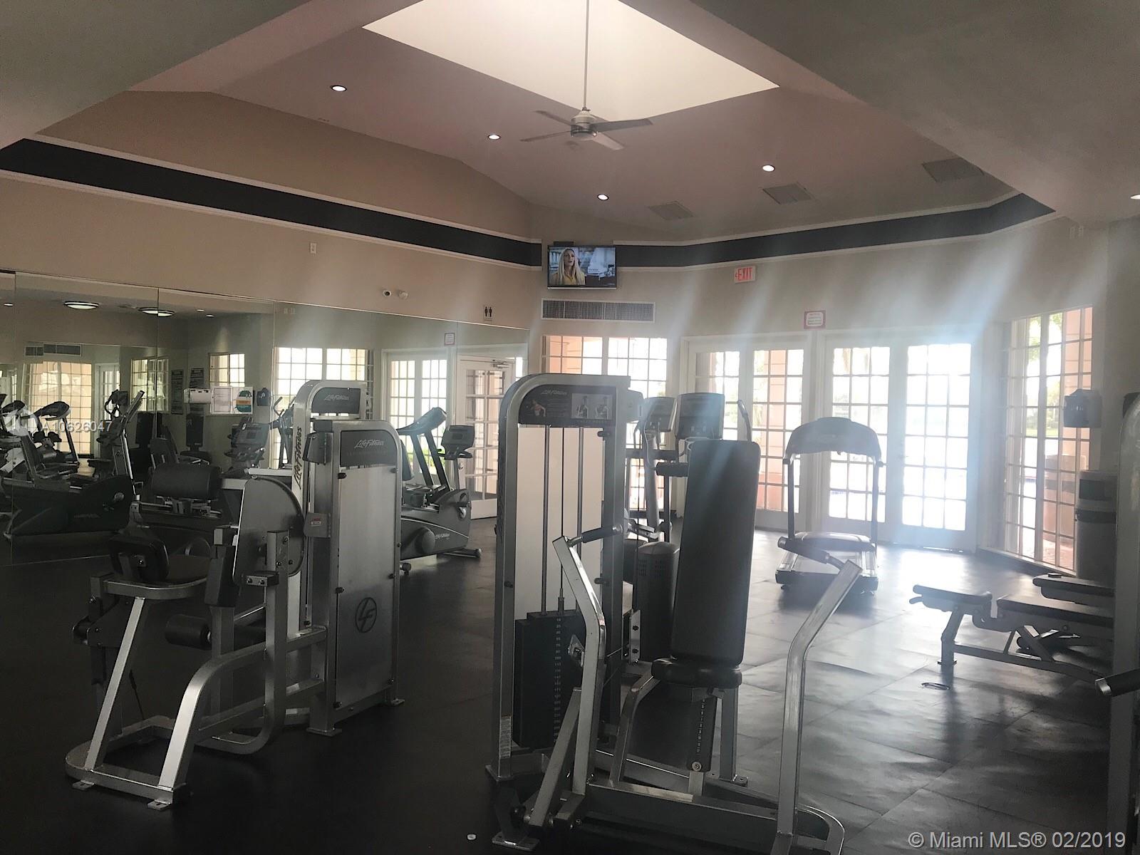 LAKEVIEW CLUB CONDO - Residential Lease