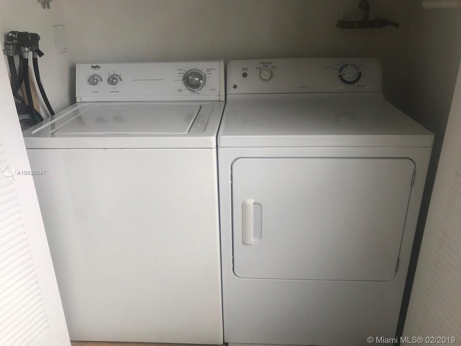 LAKEVIEW CLUB CONDO - Residential Lease