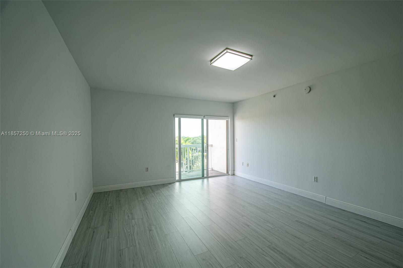 2740 SW 28th Ter 603