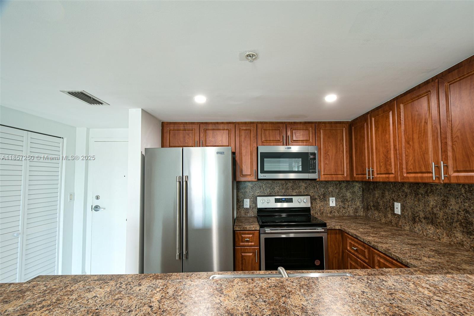 2740 SW 28th Ter 603