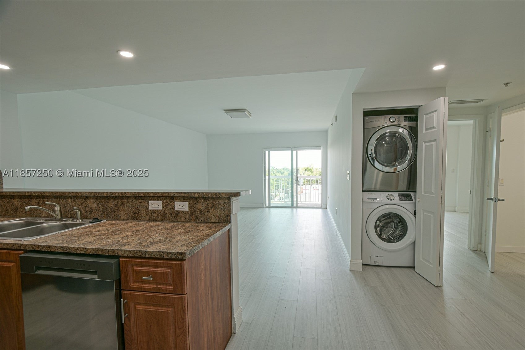 2740 SW 28th Ter 603