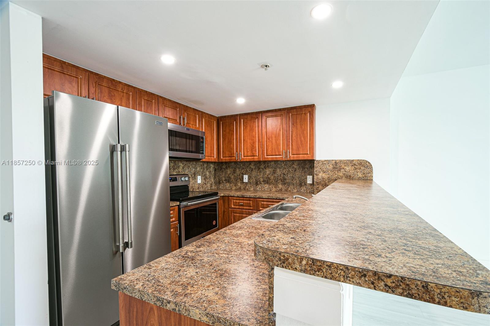 2740 SW 28th Ter 603