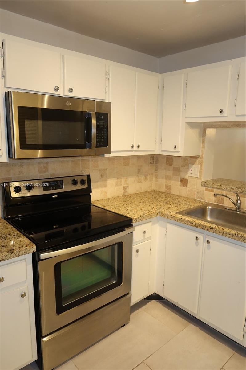 GARDENS OF KENDALL SO CON - Residential