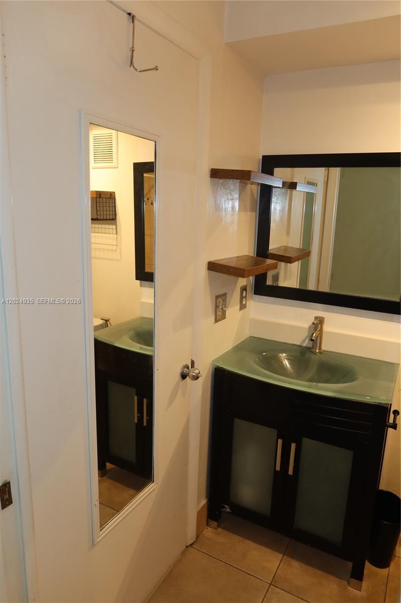 GARDENS OF KENDALL SO CON - Residential