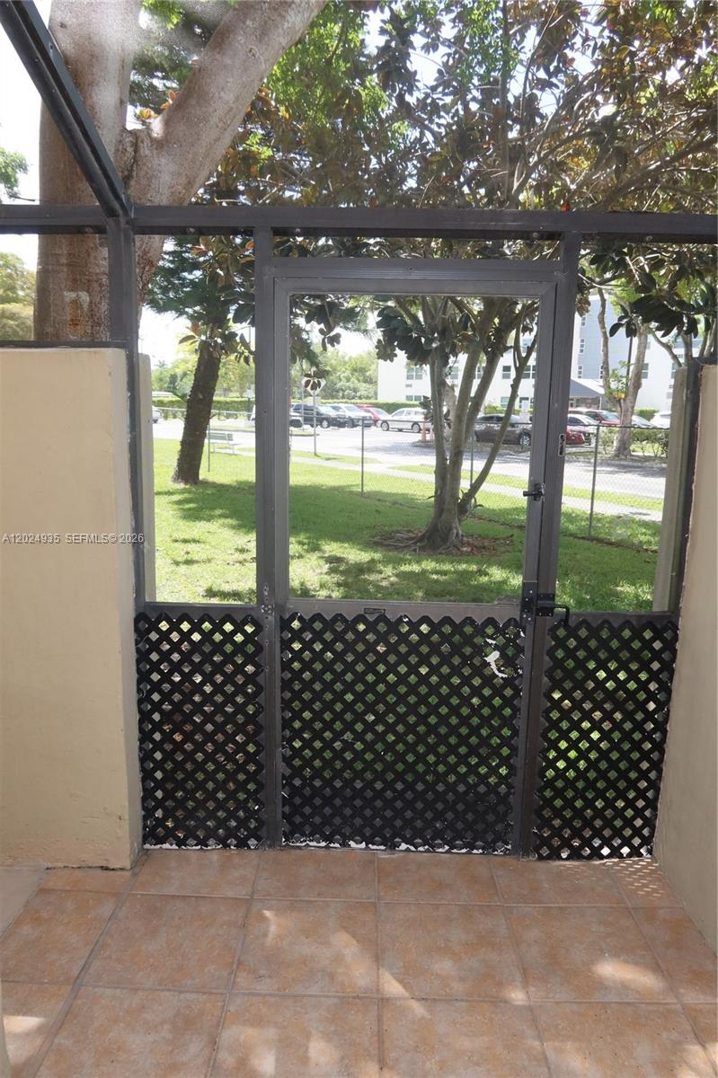 GARDENS OF KENDALL SO CON - Residential