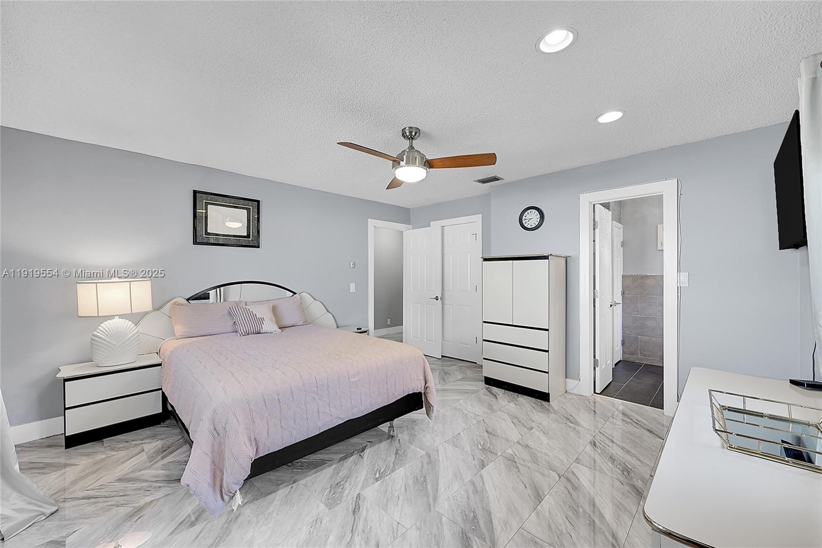 VILLAGES OF ORIOLE BONAIRE - Residential