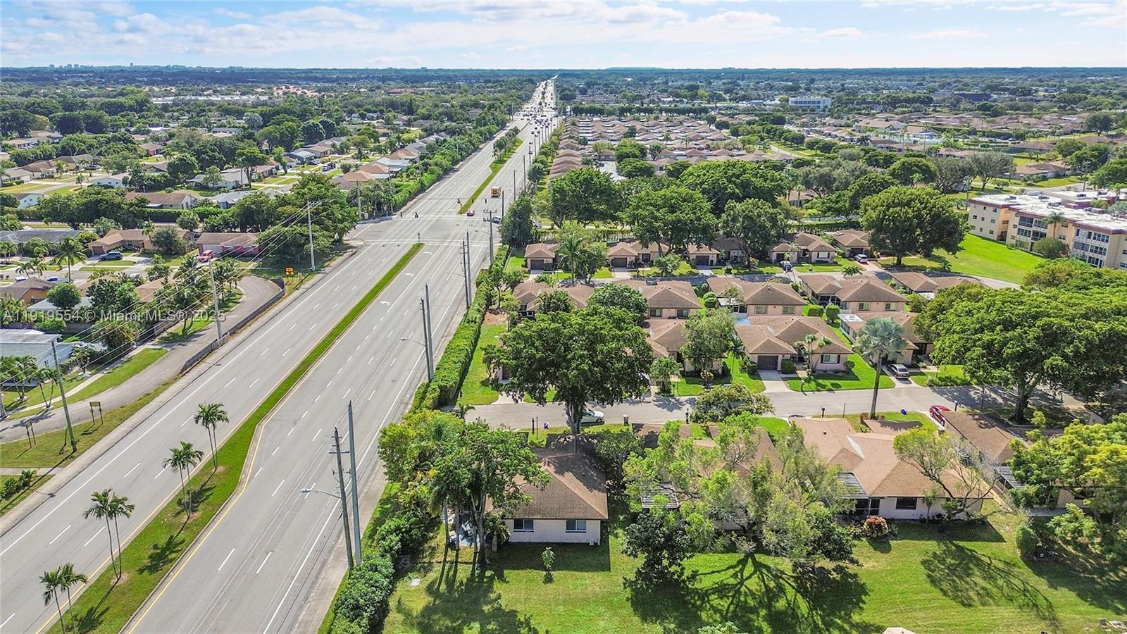 VILLAGES OF ORIOLE BONAIRE - Residential