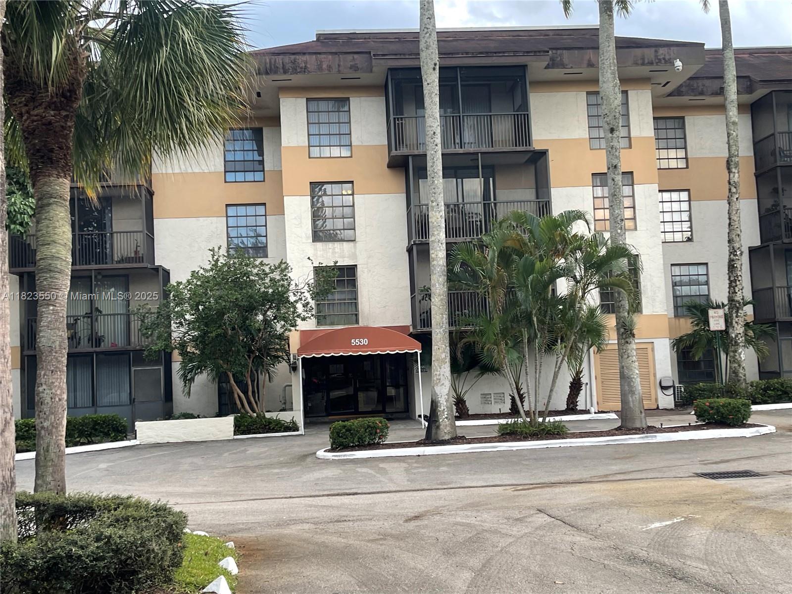 5530 Nw 44th St 103C, Lauderhill, Miami-Dade County, Florida - 2 Bedrooms  
2 Bathrooms - 