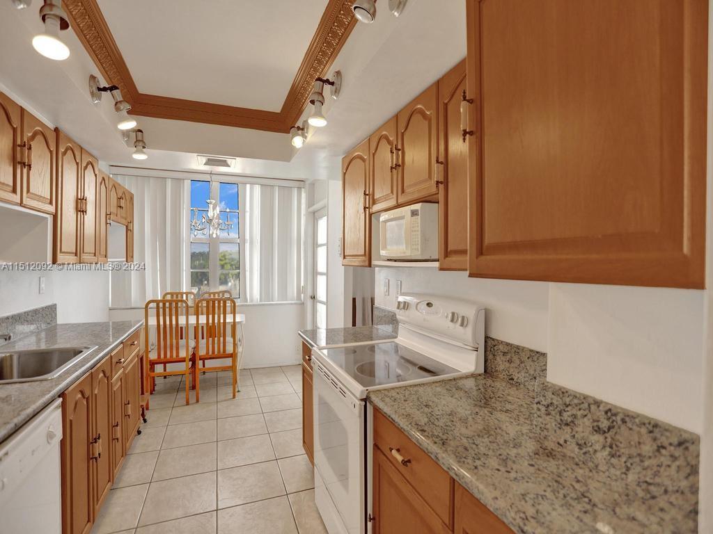 DEL PRADO MARINA - Residential Lease