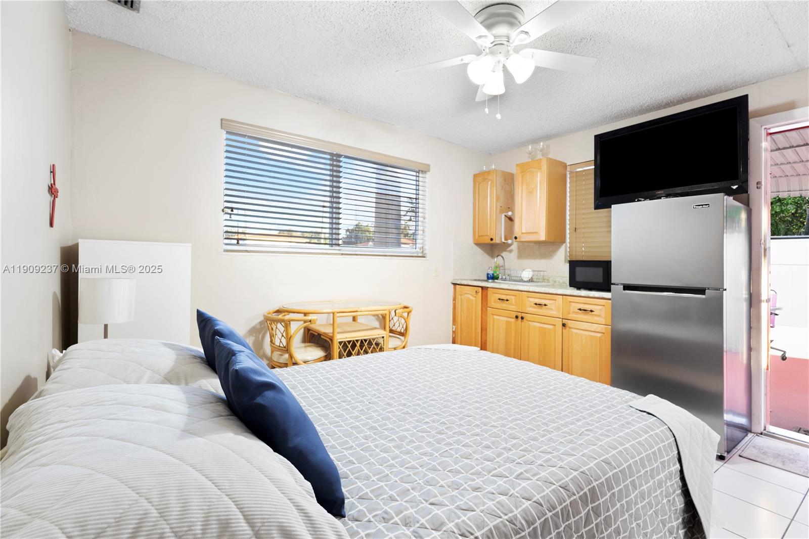 MORRIS MANORS - Residential Lease