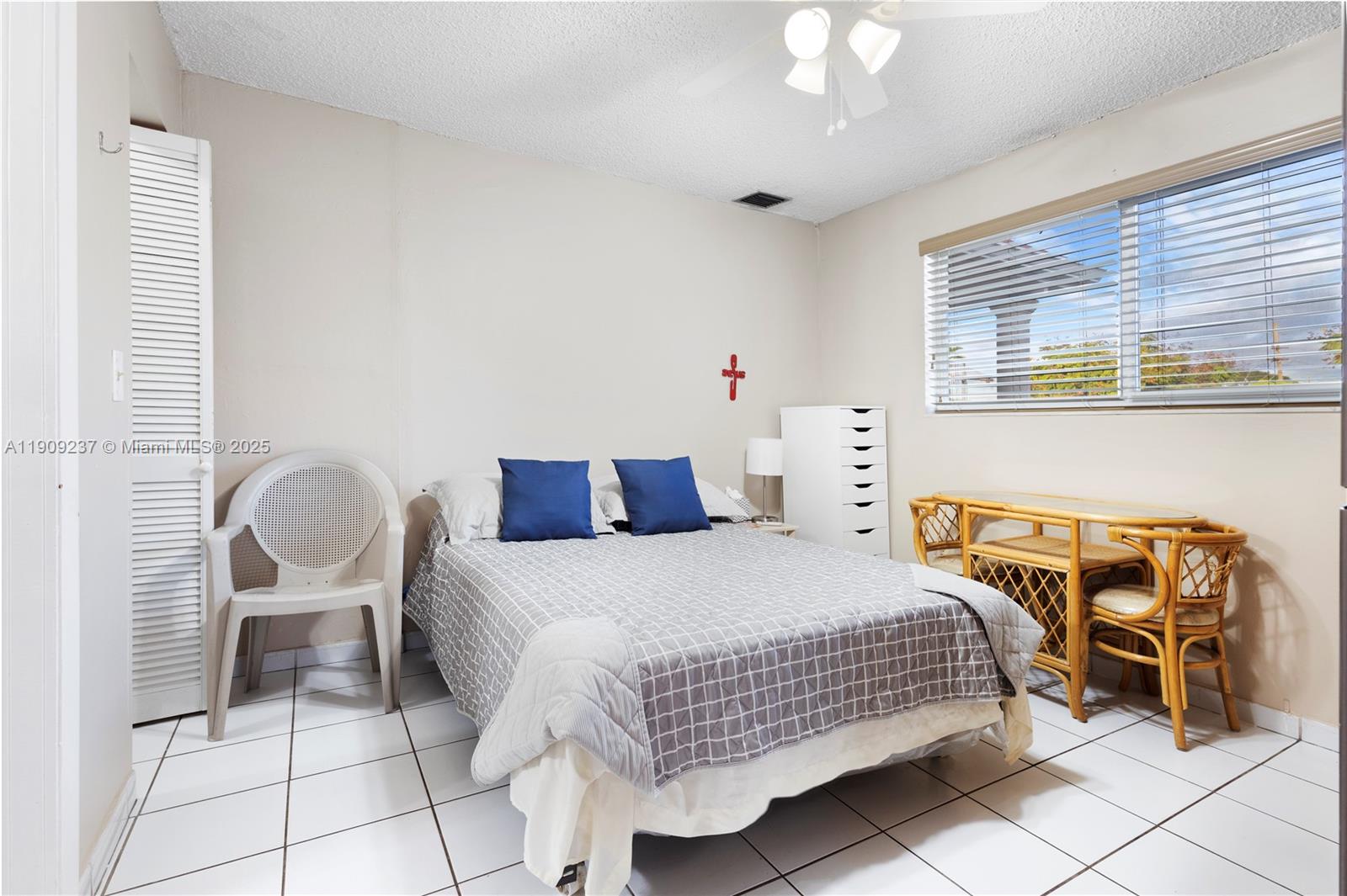 MORRIS MANORS - Residential Lease