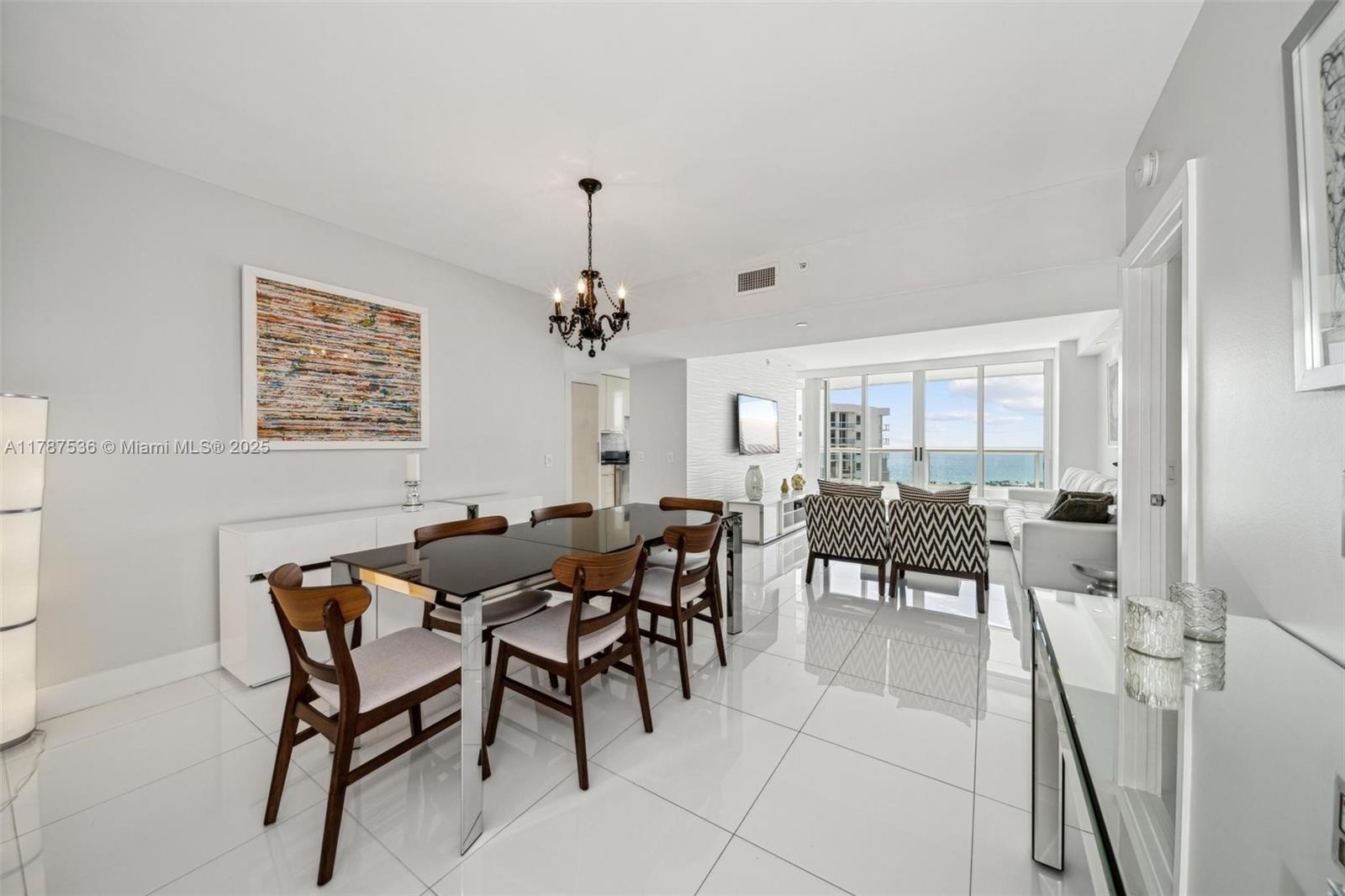 SOUTH TOWER AT THE POINT - Residential