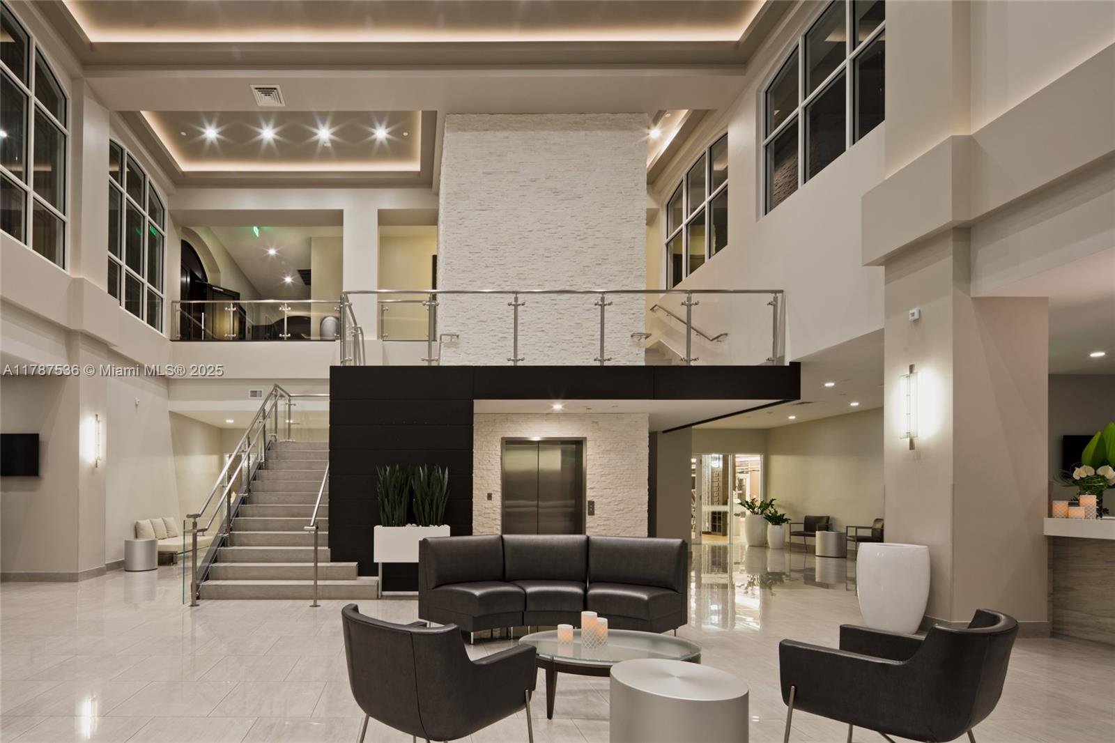 SOUTH TOWER AT THE POINT - Residential