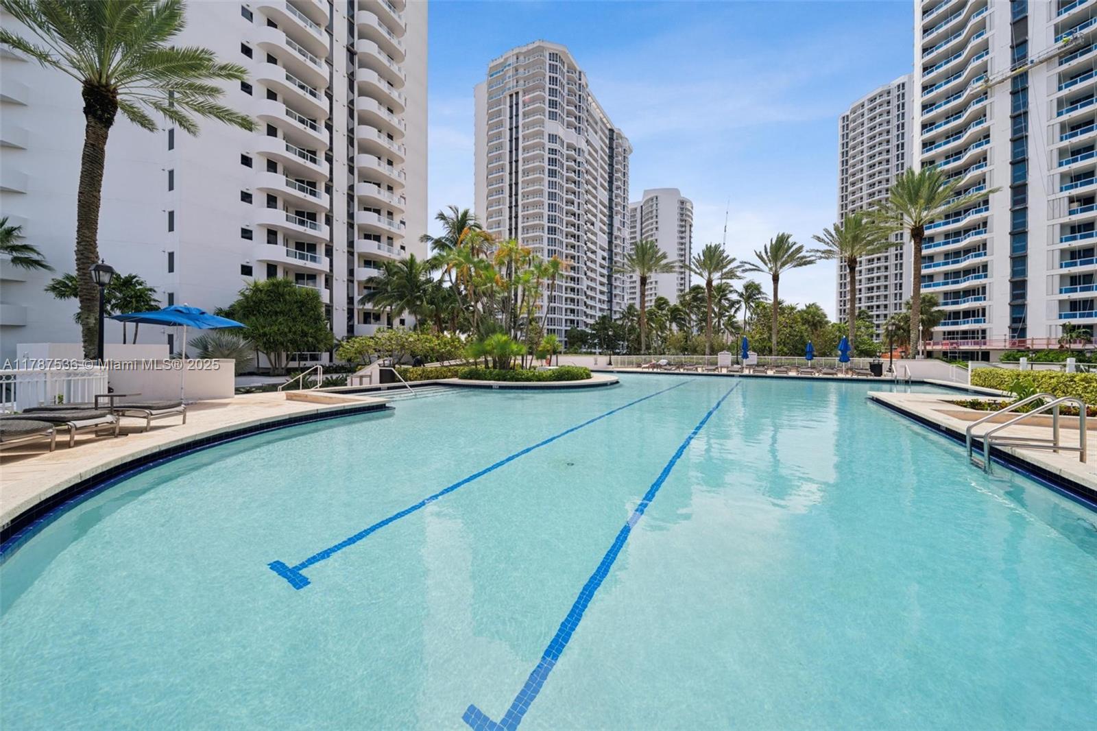 SOUTH TOWER AT THE POINT - Residential