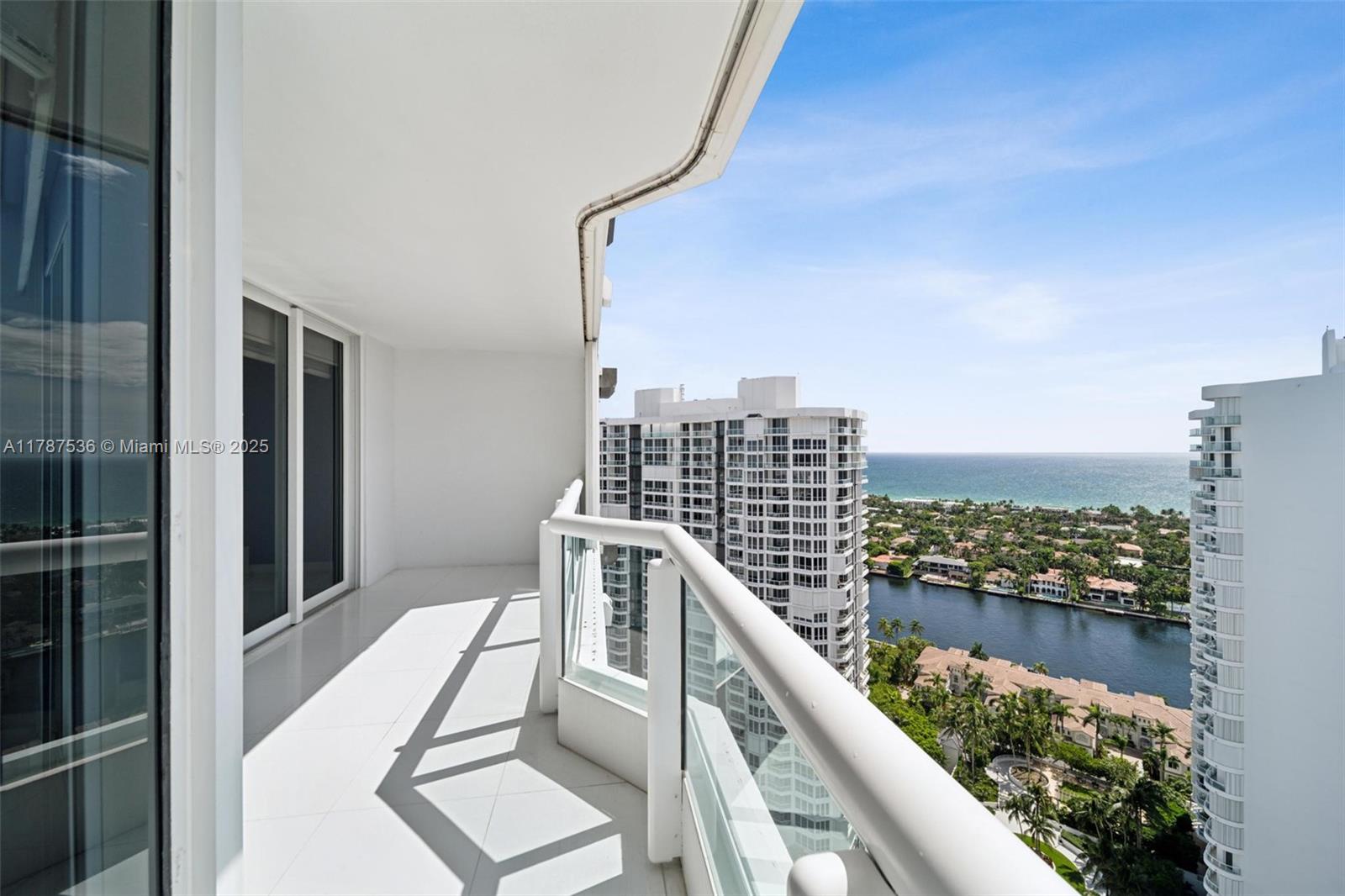 SOUTH TOWER AT THE POINT - Residential
