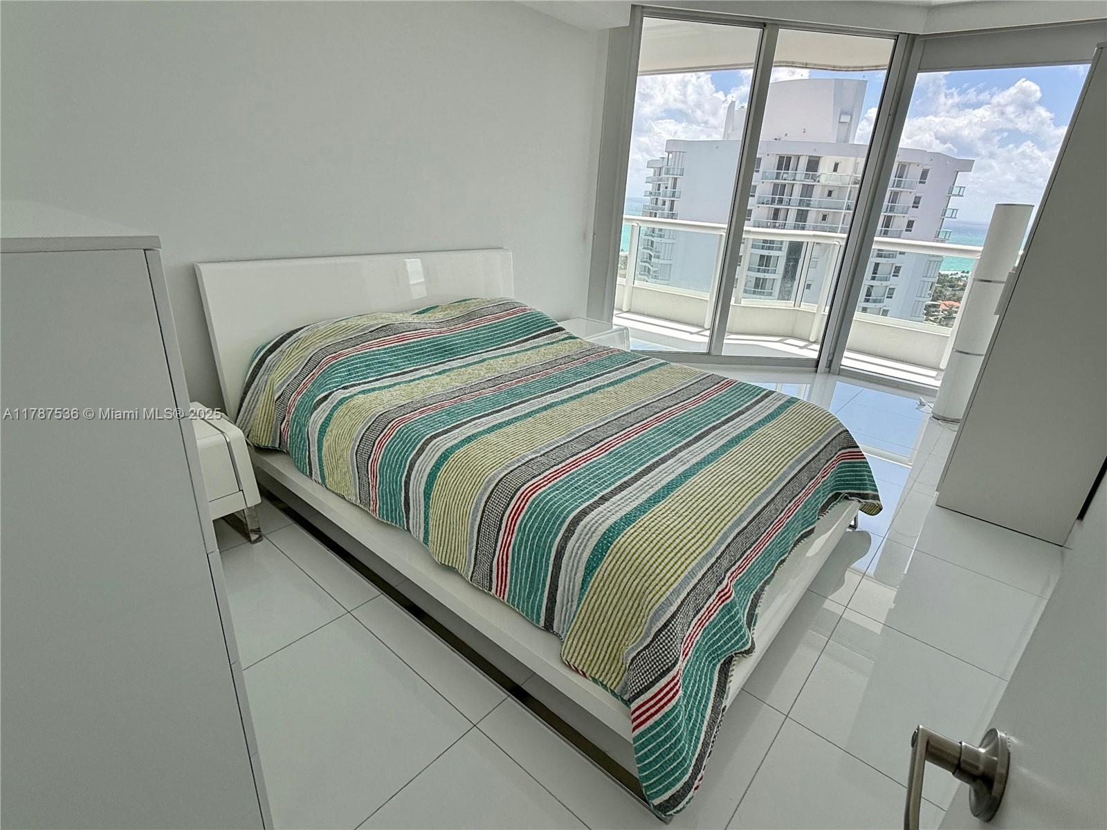 SOUTH TOWER AT THE POINT - Residential