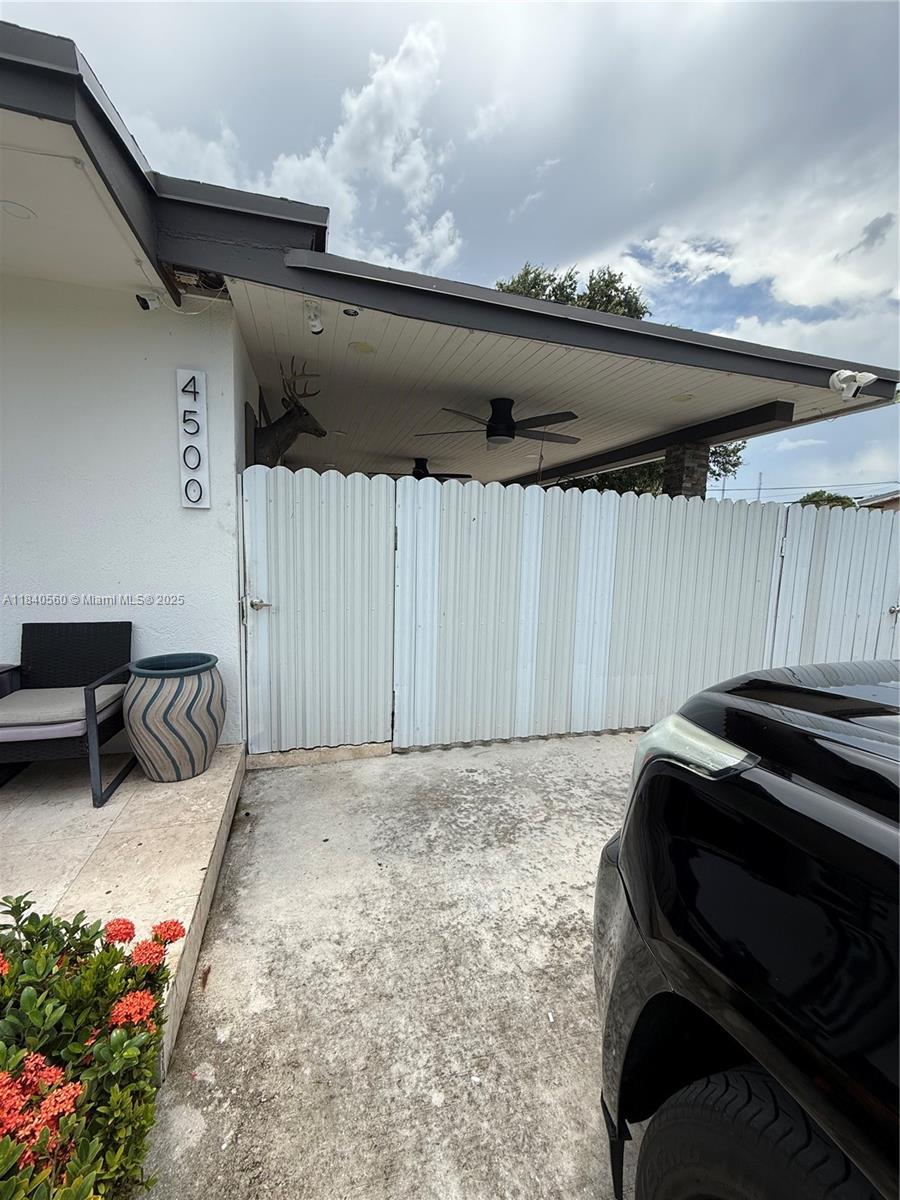 4500 SW 31st Dr A