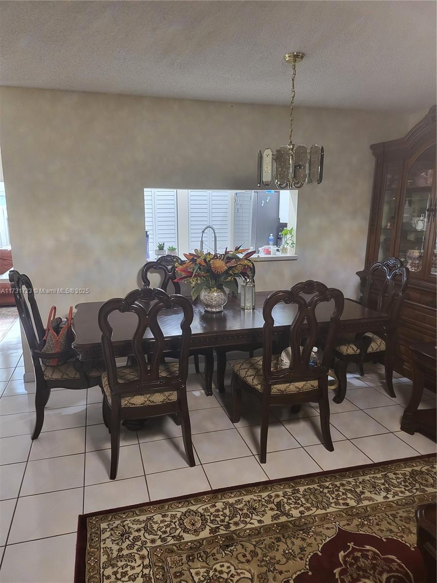 PEMBROKE POINTE - Residential