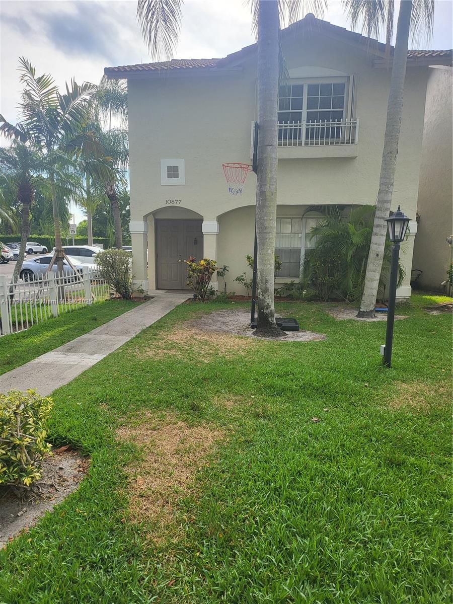 PEMBROKE POINTE - Residential