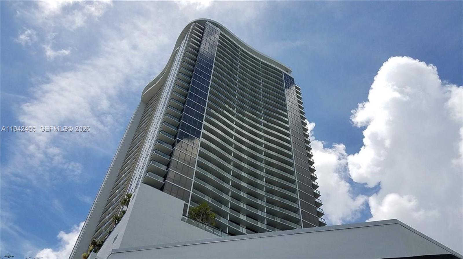 CANVAS CONDO - Residential