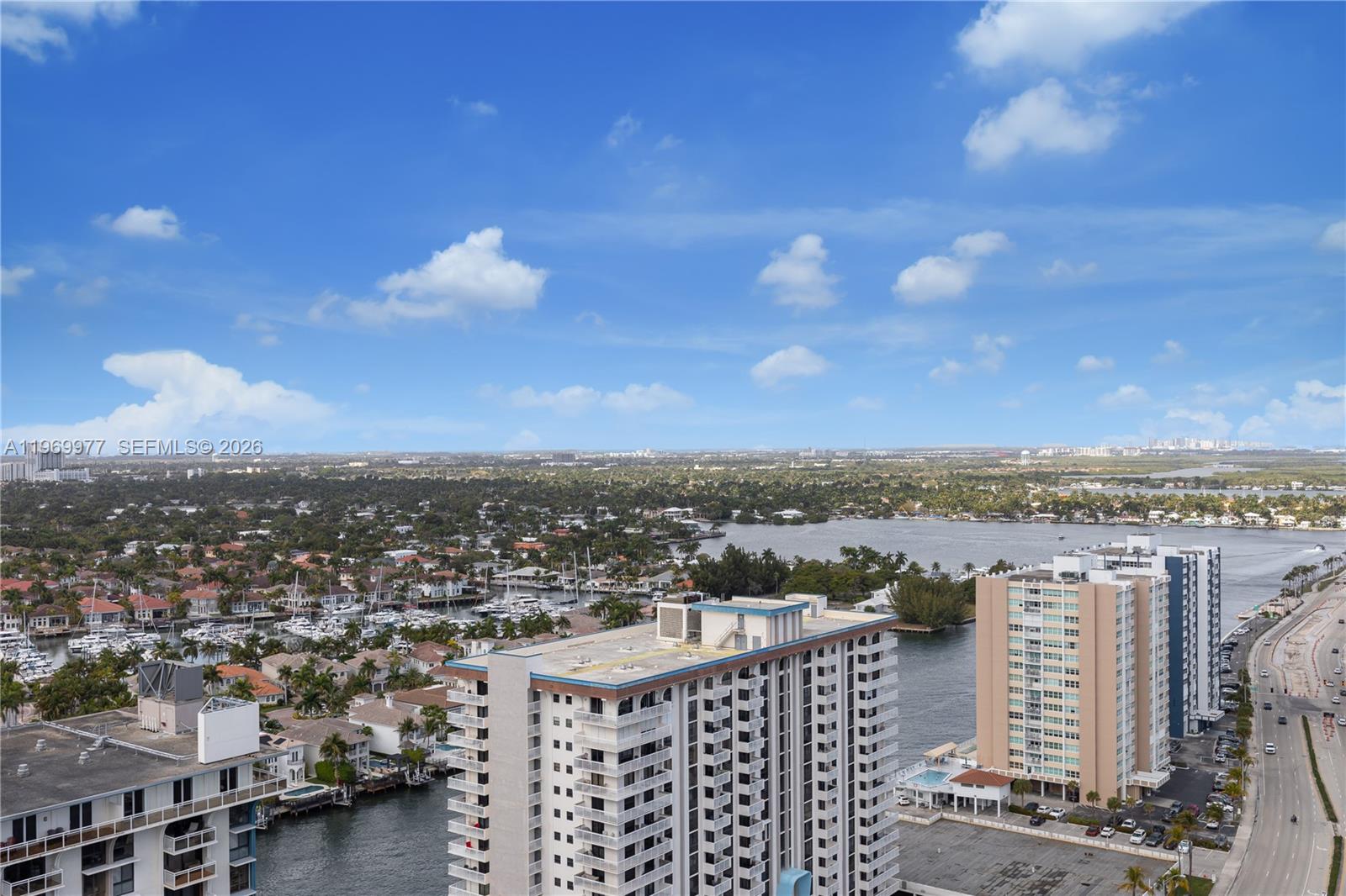 QUADOMAIN TOWER I AND IV - Residential