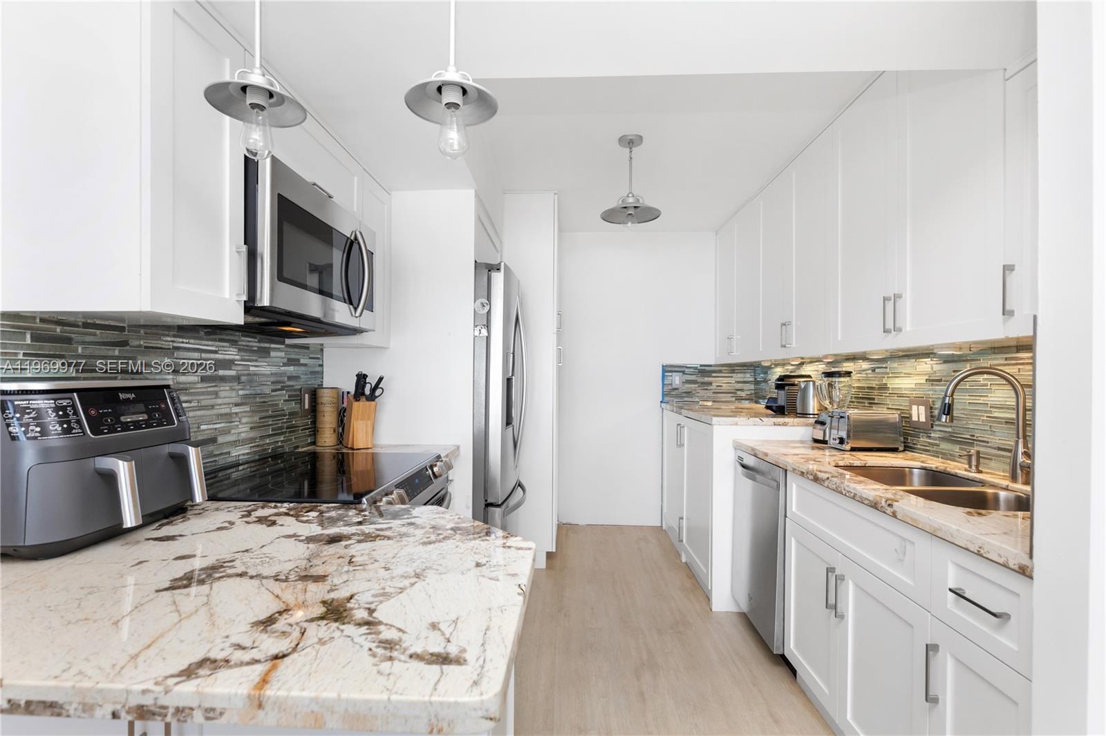 QUADOMAIN TOWER I AND IV - Residential