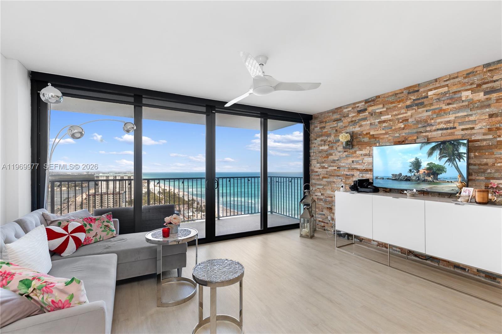 QUADOMAIN TOWER I AND IV - Residential