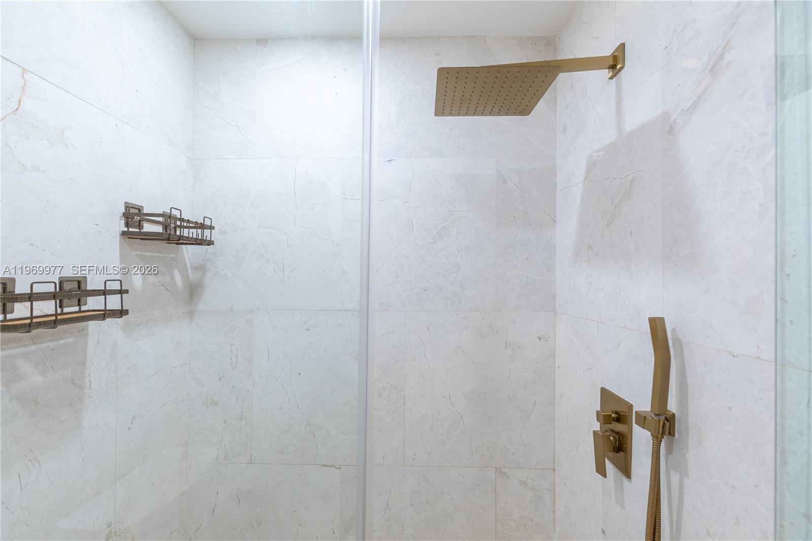 QUADOMAIN TOWER I AND IV - Residential