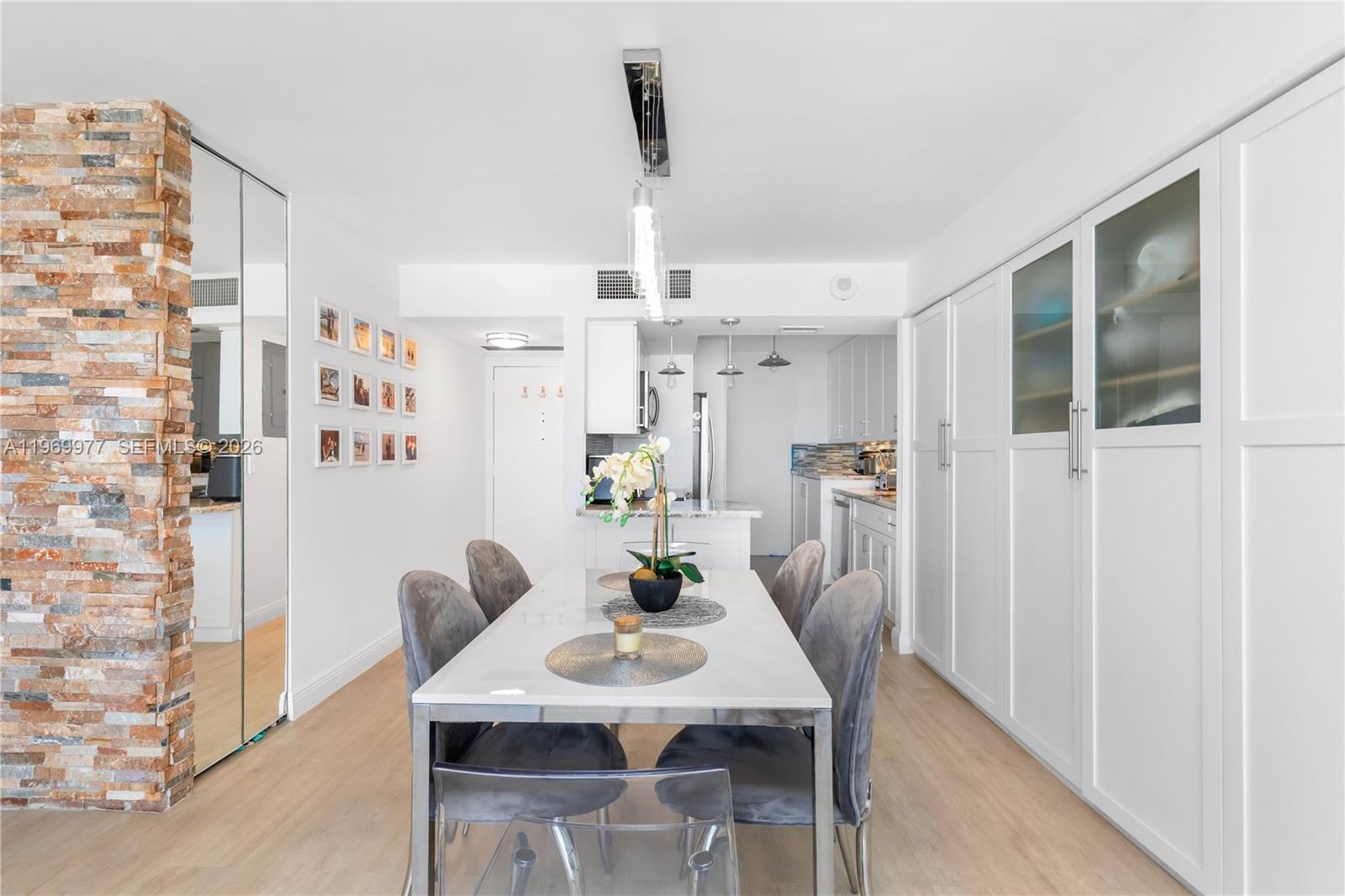 QUADOMAIN TOWER I AND IV - Residential