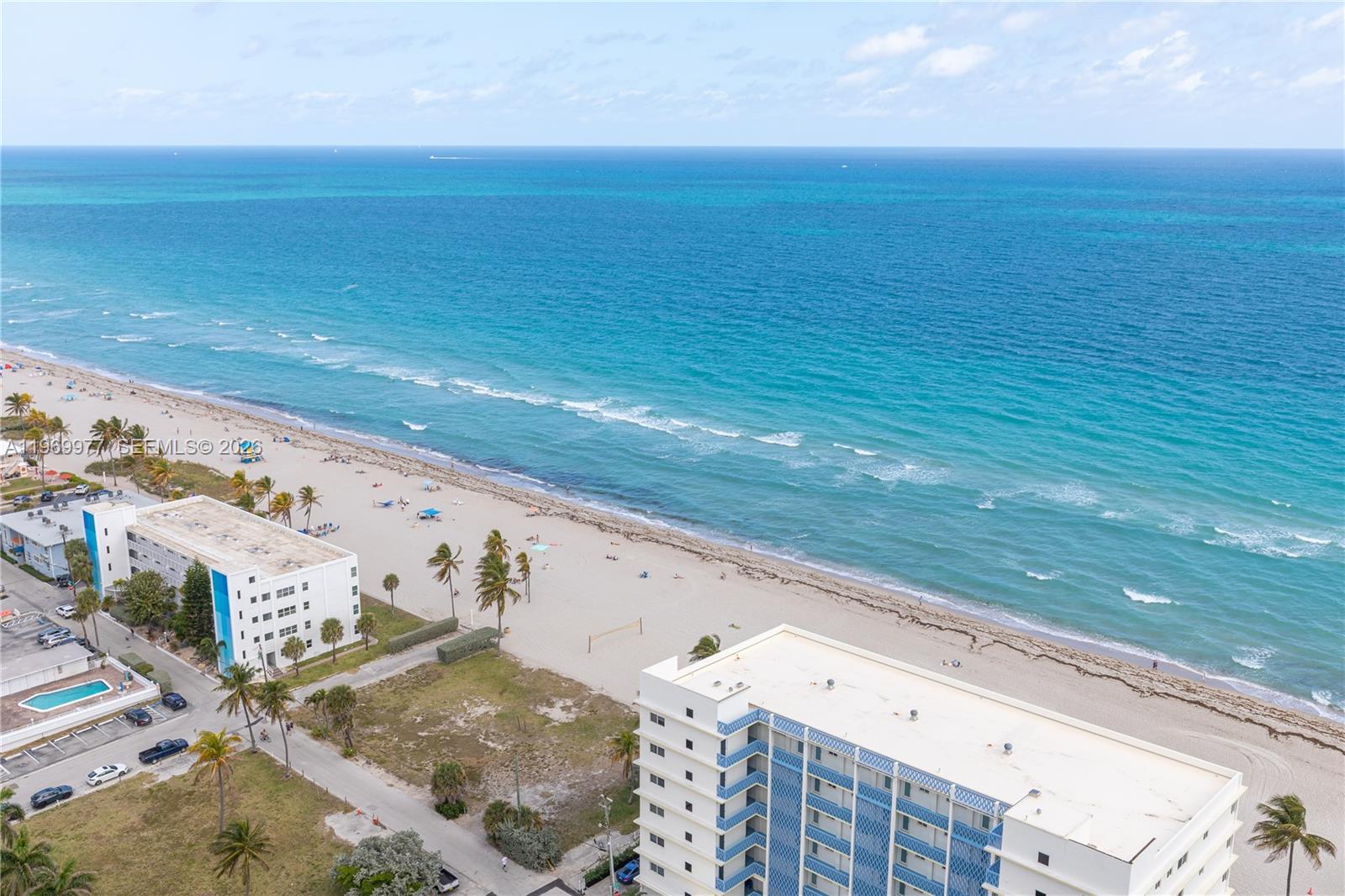 QUADOMAIN TOWER I AND IV - Residential