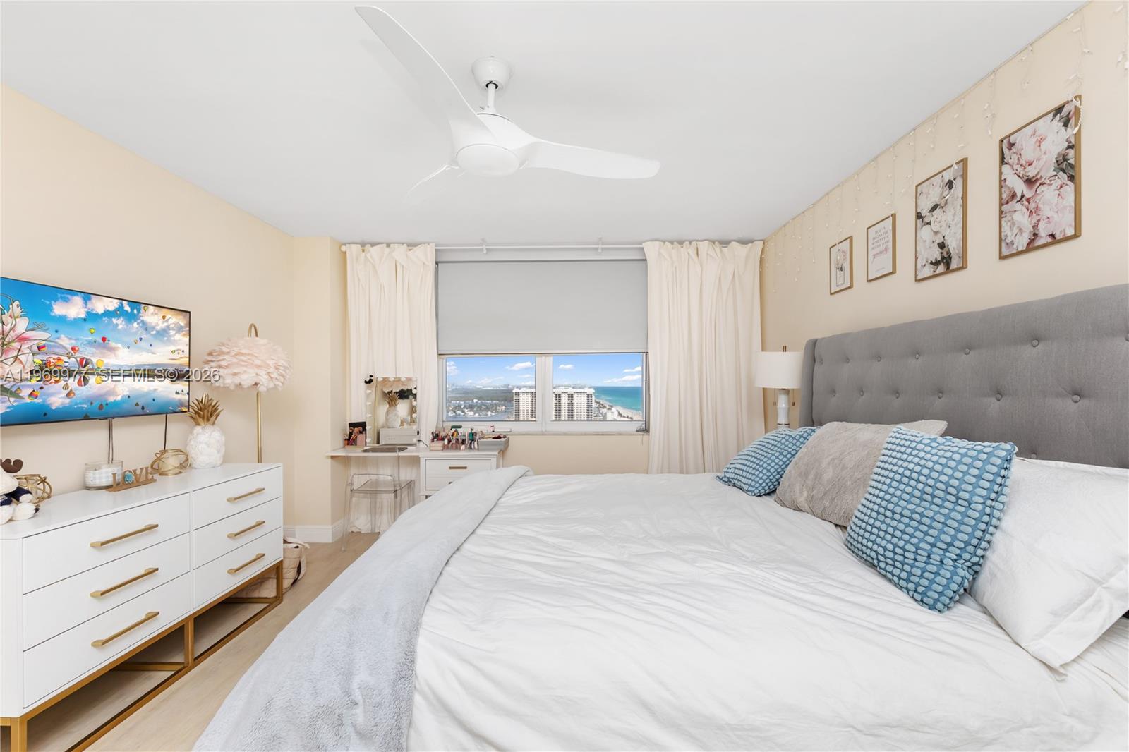 QUADOMAIN TOWER I AND IV - Residential