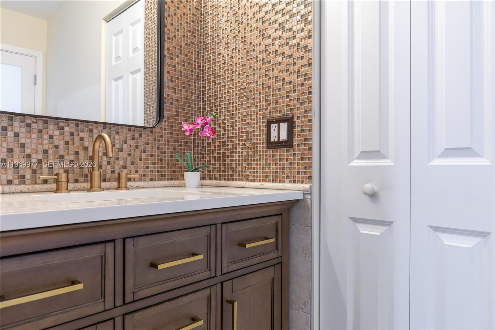 QUADOMAIN TOWER I AND IV - Residential