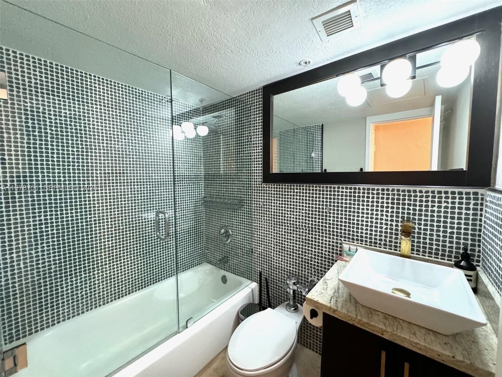 FLAMINGO SOUTH BEACH I CO - Residential