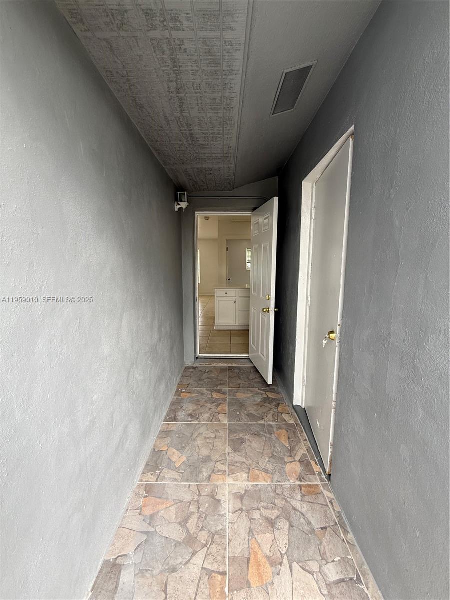 MONROE HEIGHTS - Residential Lease