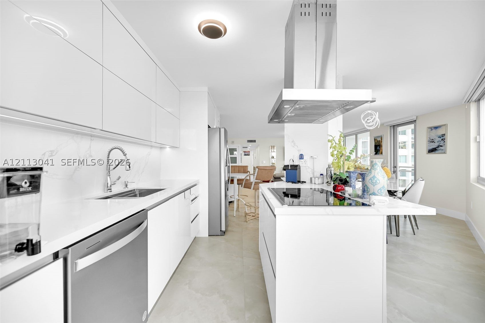 7135 Collins Ave 1426