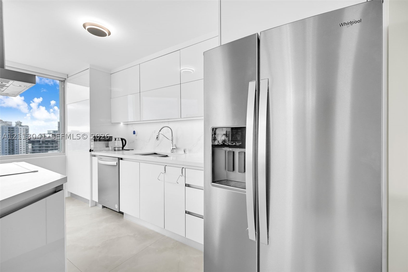 7135 Collins Ave 1426