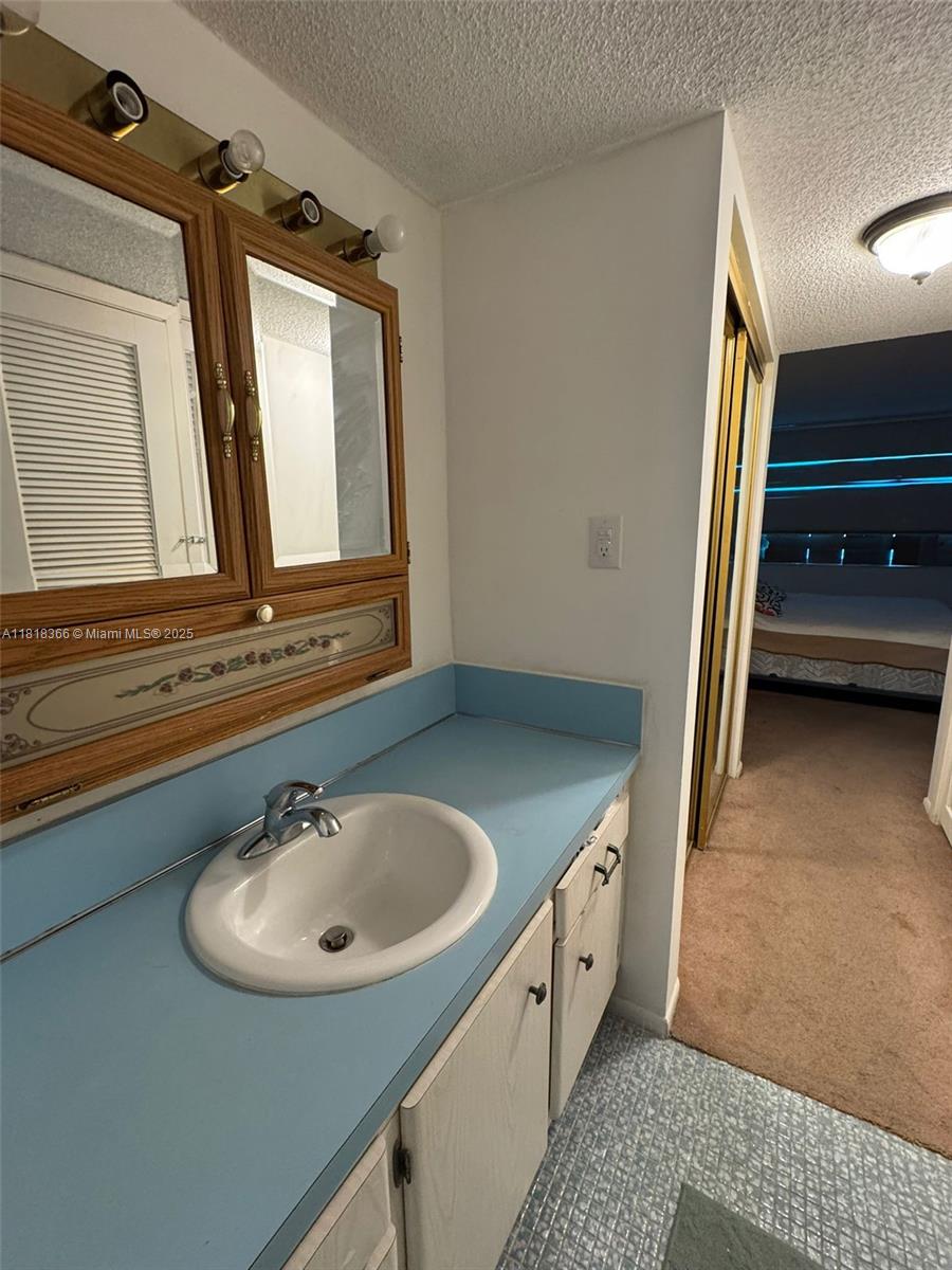 DEL PRADO CONDO - Residential