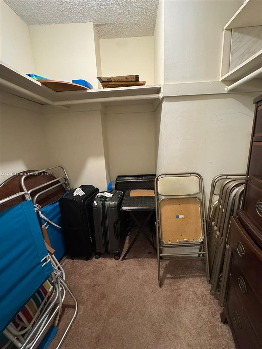 DEL PRADO CONDO - Residential