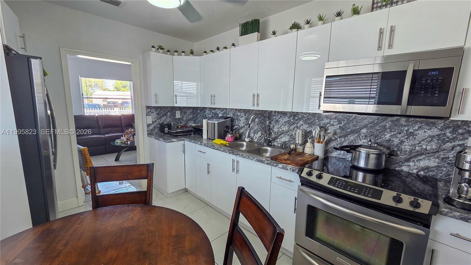 OPA LOCKA PLAT NO 3 REV - Residential