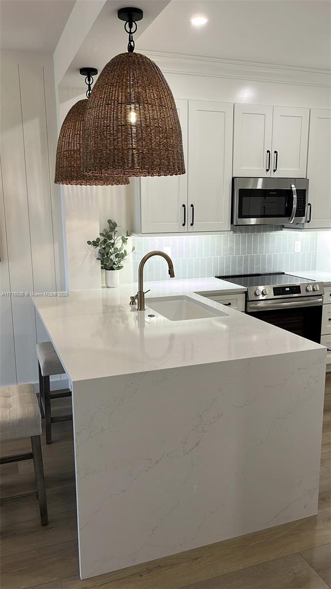 PARADISE HARBOUR CONDO - Residential