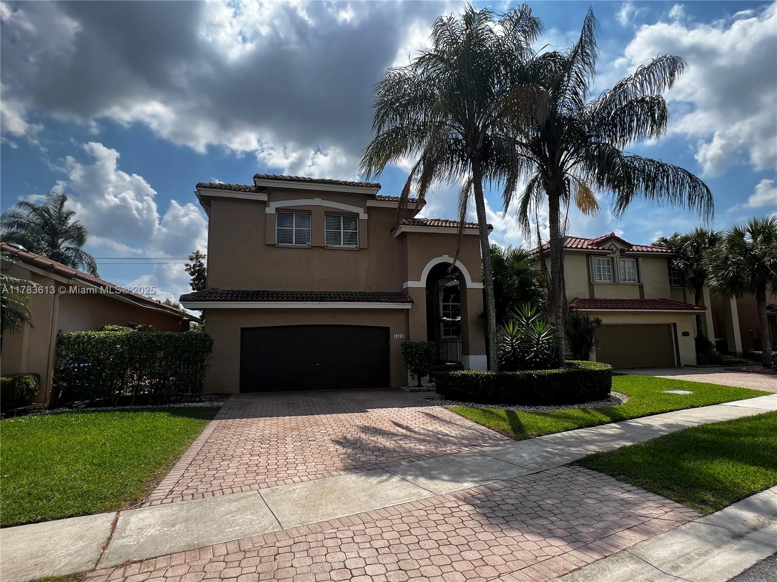 Property for Sale at 15640 Sw 16th Ct, Pembroke Pines, Miami-Dade County, Florida - Bedrooms: 4 
Bathrooms: 3  - $749,000